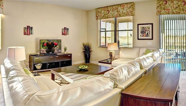 Cozy Pool 4 Bed Home With Spa 4 Bedroom Home by RedAwning - Foto 2, Imagem principal