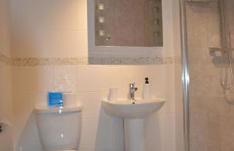 SCOTTISH HIGHLANDS Superb 2 bedroom apartment. - Photo 16