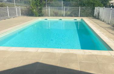 T2 en résidence avec piscine commune - Photo 2