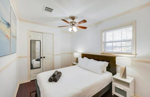 Stunning Dallas Home w Beautiful Yard Big Groups - Foto 25