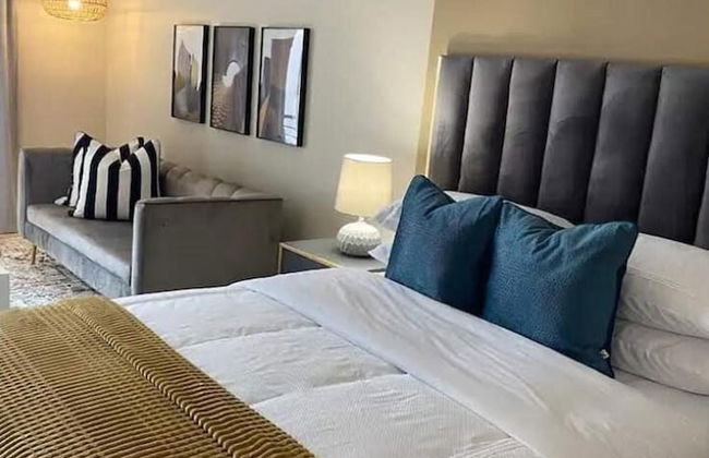 Luxurious 1bed Studio, Self-check in, Free Parking - Photo 2