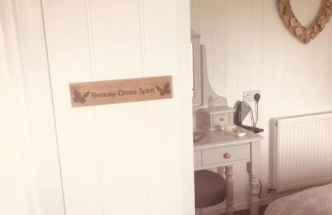 A Beautiful, Unique Lodge, Made for two - Photo 40