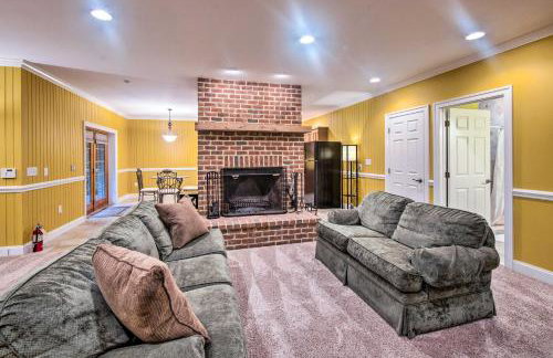 Extravagant Atglen Manor with Private 60-Acre Land! - Foto 27