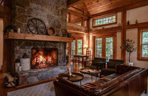 Green Mountain base camp for year-round adventure! - Photo 41