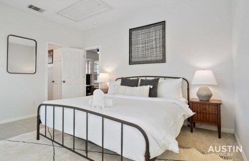 Beautiful King Accommodations, Luxury Linen, and Washer and Dryer - Foto 2