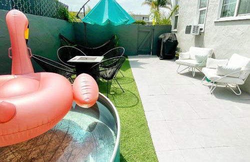 Crown Point Home w/ Cowboy Pool 2 Blocks to Bay - Foto 5