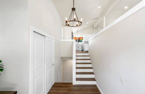 Tastefully Remodeled 4 Bedroom Home with Rainier View - Foto 12
