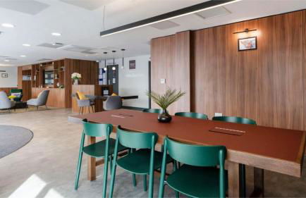 Students Only Straits Egham - 40 mins to Waterloo - Direct Bus to Heathrow - Foto 14