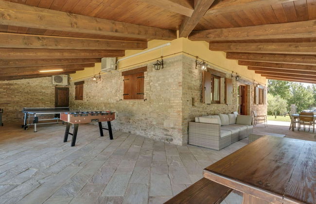 Villa in Piandimeleto With Pool & Sauna - Foto 33