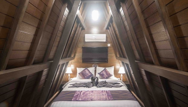 Rumah Kayu Tatiya Villa - Foto 3, Habitación