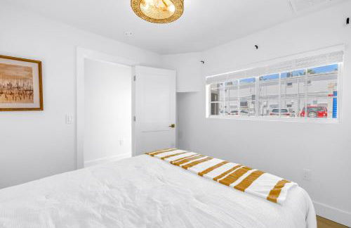 The Village Breeze, 2 Units - 4 BR, 4 Baths, Pool Walk to Beach and Siesta Key Village - Foto 25