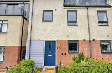 Luxury 3 Bedroom House With FREE Parking - Foto 22