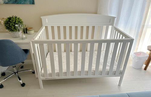 Entire Private Home with 3 Bedrooms 2 Bathrooms, Family Home Free Pool, Tub and Parking, Available Now - Foto 15