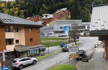 Le Relai S34 - Grand et lumineux studio avec coin montagne 4-6 pers avec WIFI, 50m des pistes, grand balcon exposé SUD, DRAPS NON COMPRIS - Foto 11