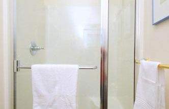 Redbud Keep - Unique Features, Movie Set Decor, Grill, Wifi, Family Friendly, Hiking, Billiard Table, Movie Theater Room, Fireplace, Golfing, View, 2 King Beds - Foto 58