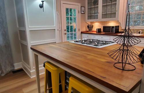 Cheerful 2 BR Near Colleges, Downtown, Attractions - Foto 17