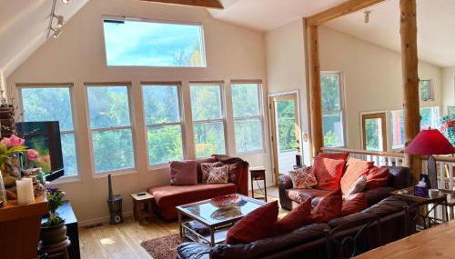 Creekside Craftsman Cabin with Jacuzzi - Alpine Splendor 6 Mins to downtown - Foto 4