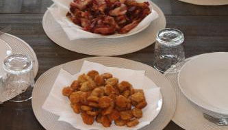 The Hillside B&B. Home w/ Breakfast Service! - Foto 4