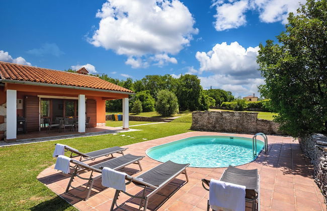 Pool House In Greenery - Foto 19