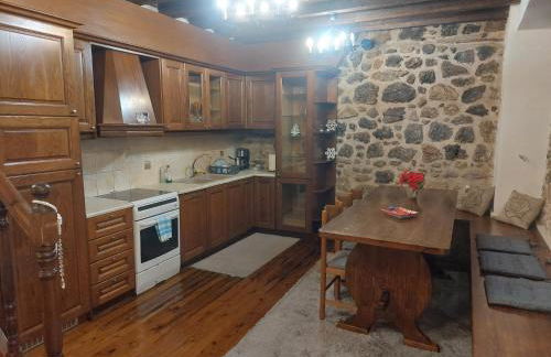 Andromahi Stone House - Photo 5