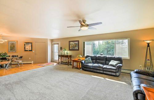Hillside Anchorage Home by Hiking and Biking Trails! - Foto 10