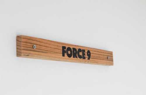 Force 9 - Proche plage de Rochebonne - Foto 13