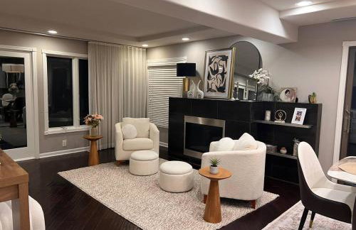 Eagle Lake Paradise! Close to ND! Sunset! Hot Tub! - Foto 13