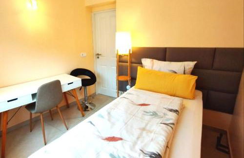 RIVER VIEW NEAR FRANKFURT - 3 ROOMS-4 BEDS & 1 SOFA BED -AIR CONDITION- Private PARKING - Foto 23