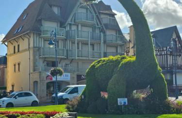 Plazza front de Mer - Photo 2