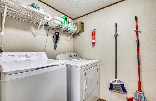 Riverfront Floral City Stay with Dock and Hot Tub! - Foto 21