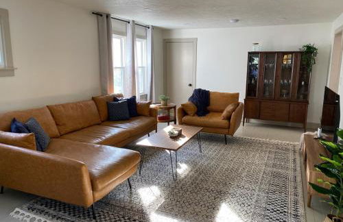 Totally renovated large family getaway! King bed - Foto 1