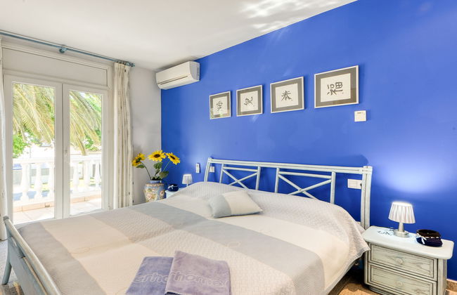 4 bedroom House in Castelló d'Empúries with private pool and garden - Photo 16