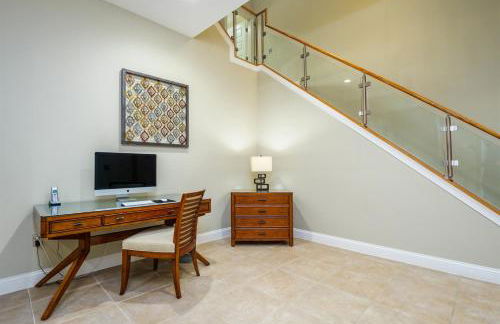 Luxury Mansion Pool Hot Tub Theater Outdoor Kitchen BBQ GM RM 2 Miles Disney - Foto 45