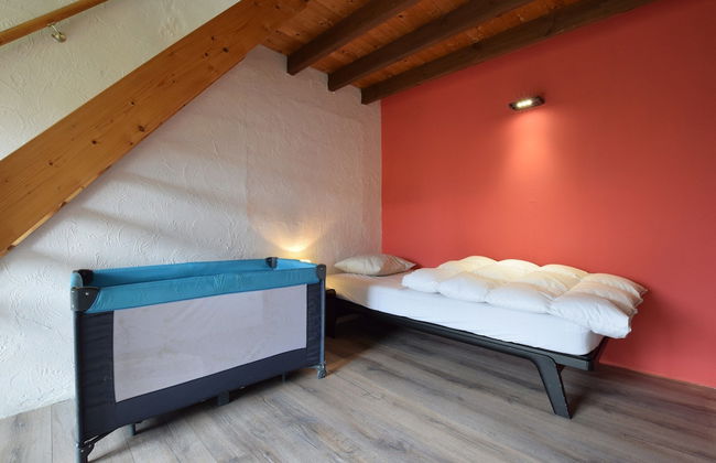 Luxury Villa With Pool - Photo 3