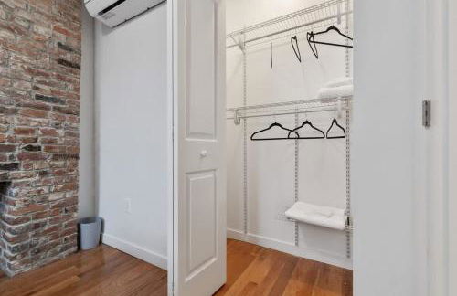 Pet Friendly 3 Bdrm House with Private Yard - Foto 19