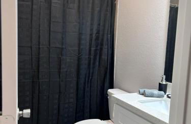 Stunning 3BR Home Near Downtown Houston - Sleeps 8 - Foto 19