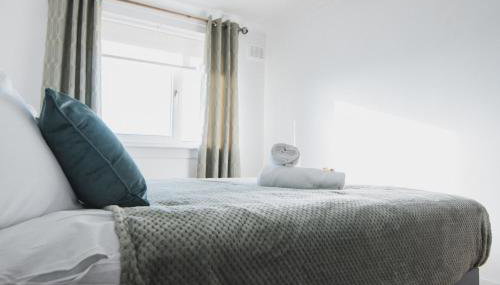 Modern 3BR Flat with Parking - Photo 2