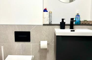 Fresh 2Bed 2Bath Apartment 2mins drive to Man Utd Stadium - Foto 6