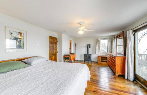 Marshfield Home with 4 Decks and Private Beach Access! - Foto 12