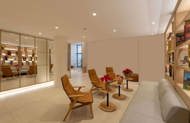 Apartamentos Recoletos - Photo 9