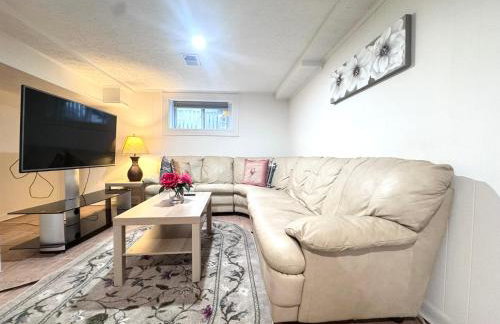 Entire 4 bedroom familyfriendly basement apartment, MetroWalk - Foto 25