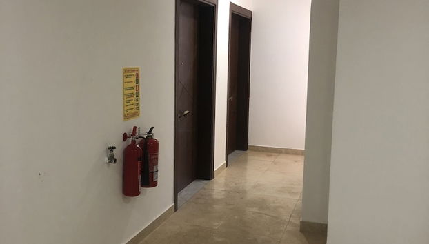 James Persia Piece - Foto 2, Entrada interior