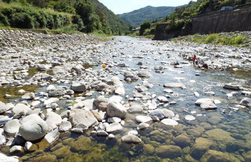 Casa Valentino in Via Liberale Isolabona Sleeps 8 Isolabona Italy - Foto 27