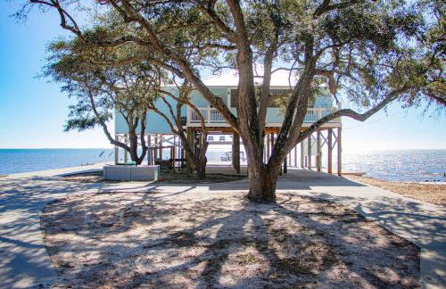 Private Waterfront Beach House with Fire-pit - Foto 53