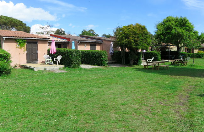 3 bedroom House in Talasani with garden and terrace - Photo 11