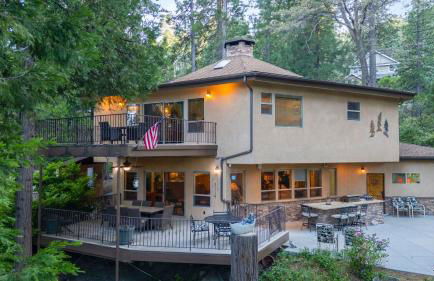 The Fairway Hideaway by AvantStay Game Room Outdoor Dining Near Lake Arrowhead - Foto 1
