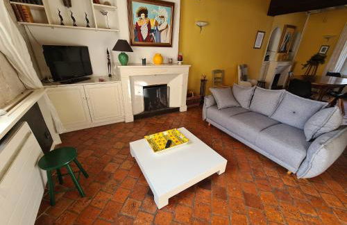 Appartement charmant, 3 chambres, centre de Meung-sur-Loire, près de la Loire et du château - FR-1-590-246 - Photo 1