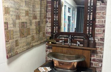 Bridie -rose with wood tub country retreat mini zoo - Foto 13