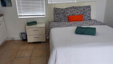 Singer Island Inn Studio/ Walk to the Beach - Foto 3