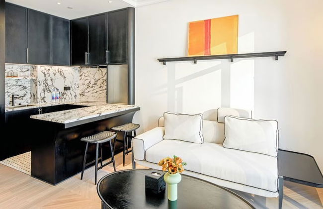 OPARTMENT The Far Eastern Hotel - People's Square - Photo 20